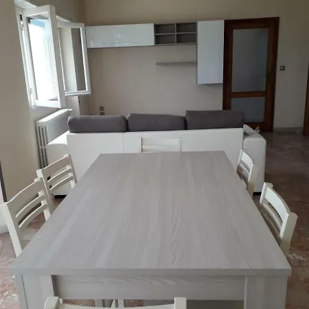 Casa Amelia غارنانو